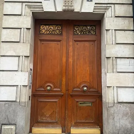 Avec Vue Sur Sacre-coeur *
